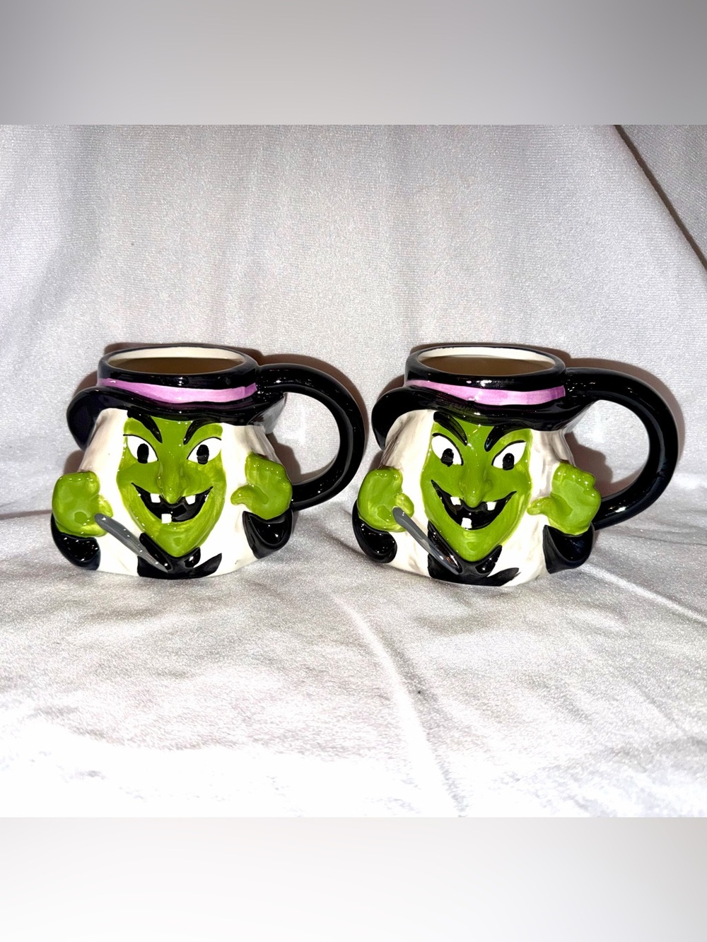 2 Hyde & EEK! Boutique Earthenware Witch Mugs - 15oz